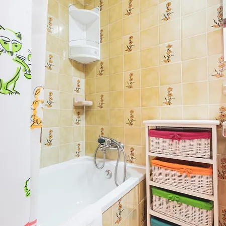 Best Houses 08 - Surf House In Baleal Peniche