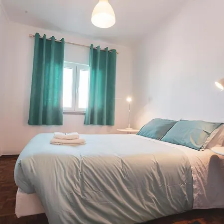 Best Houses 08 - Surf House In Baleal Peniche